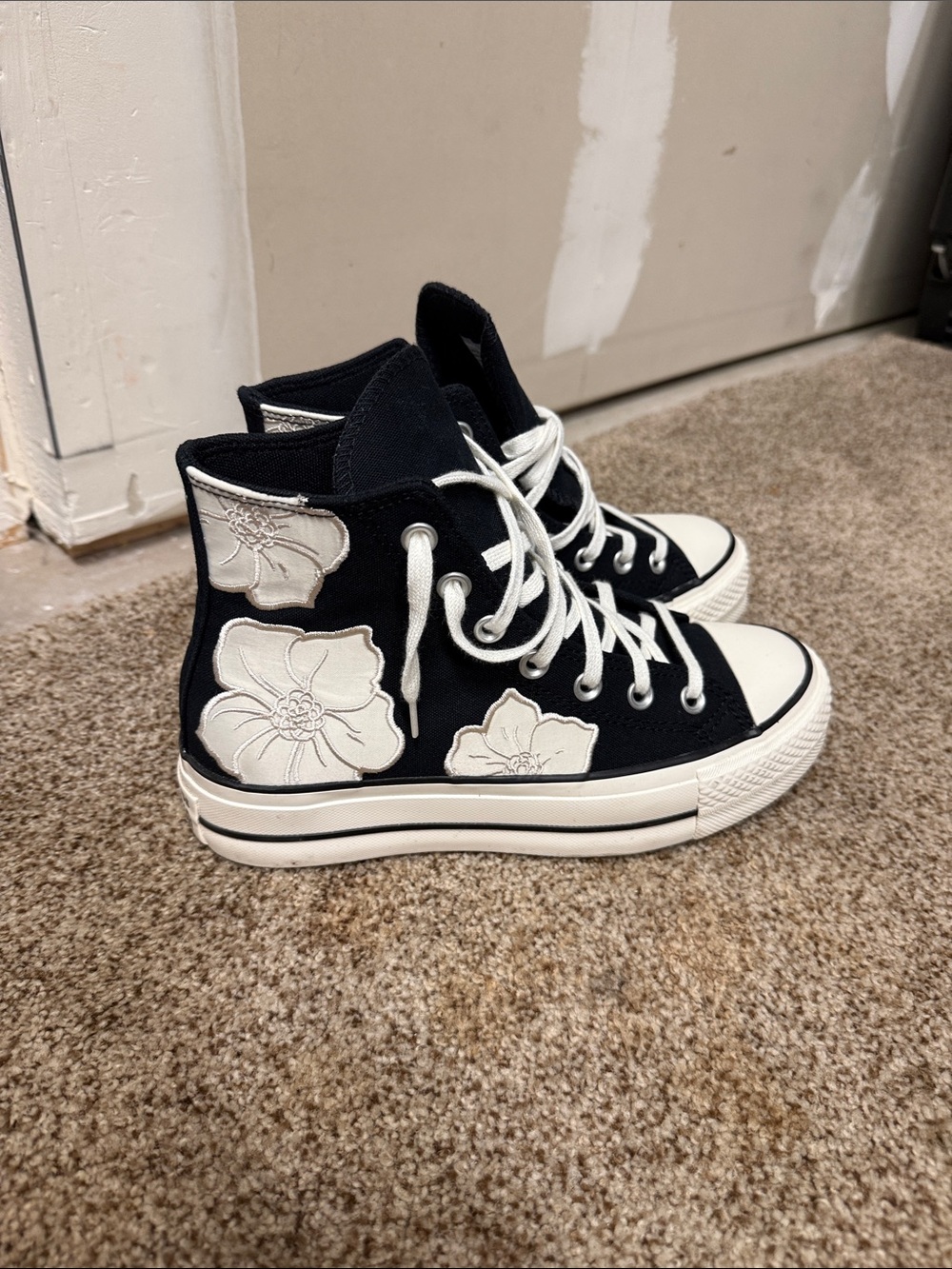 Black High-Top Floral Appliqué Platform Sneakers - Picture 3 of 7